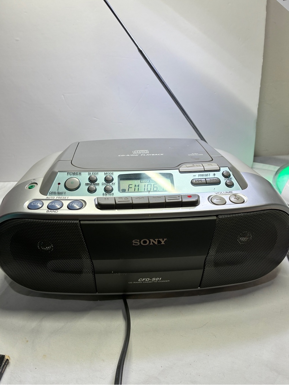 Sony CFD-S01 Boombox CD Player Cassette Tape Recorder FM Radio – Tested Works
